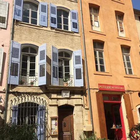 Le M Maison D Hôtes Alojamento de Acomodação e Pequeno-almoço 3*