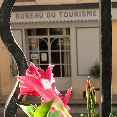 Alojamento de Acomodação e Pequeno-almoço Le M Maison D Hôtes 3*