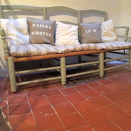 Le M Maison D Hôtes Alojamento de Acomodação e Pequeno-almoço Riez